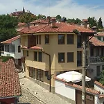 Roots Old Town Hotel 3*