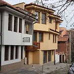Roots Old Town 3* Plovdiv