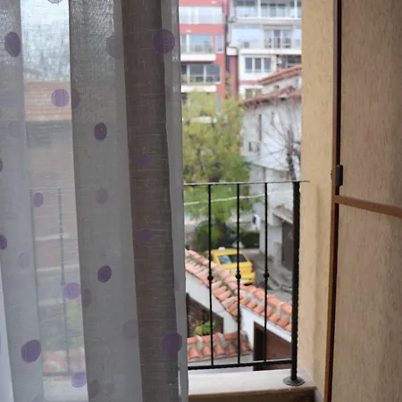 Roots And Wine Bar Hotell Plovdiv