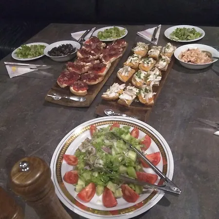 Roots And Wine Bar Hotell Plovdiv