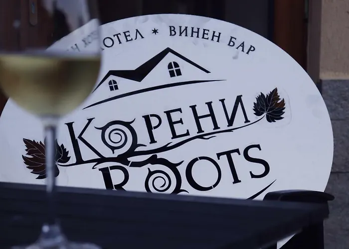 Roots And Wine Bar Hotel