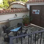 Hotell Roots Old Town Plovdiv