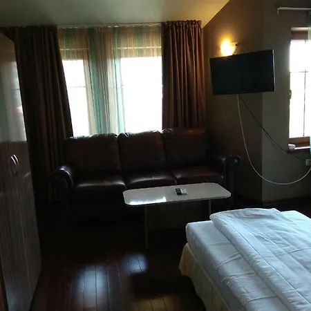 Roots Hotel&wine Bar Hotel